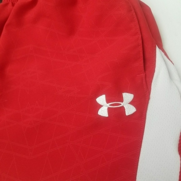 UNDER ARMOUR JUNIOR SHORT SZ. XL - Picture 7 of 8